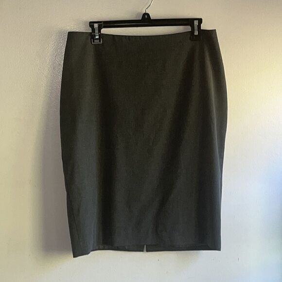 EXCELLENT CONDITION WOMEN’S 10 MICHAEL MICHAEL KORS GRAY BLAZER AND SKIRT SET - Picture 4 of 9